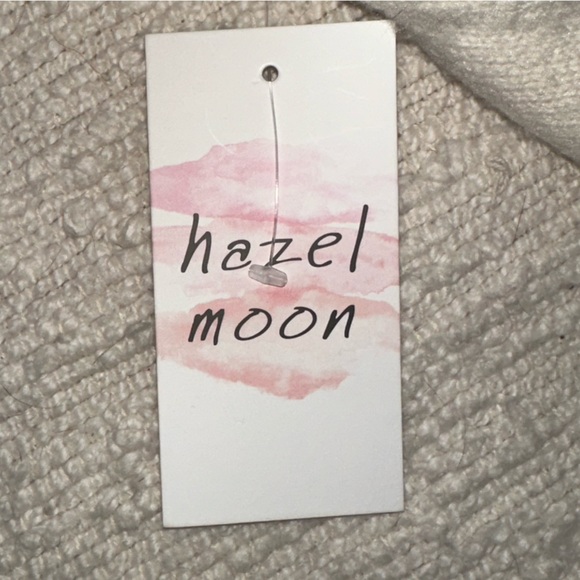 NWT Hazel Moon Women's Cream Sweater with Dog Design Sz XL - Picture 9 of 11